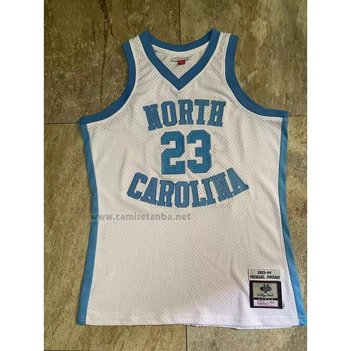 Camiseta NCAA North Carolina Tar Heels Michael Jordan #23 Mitchell & Ness 1983-84 Blanco